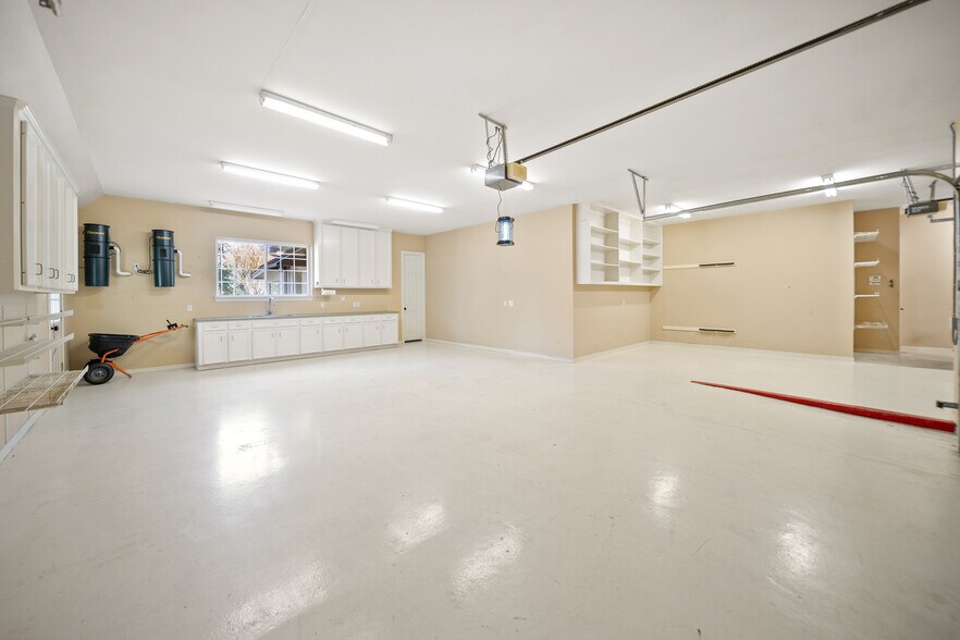 More Photos Of 25522 McDonald Rd, Spring Lodge Meeting Hall For Sale