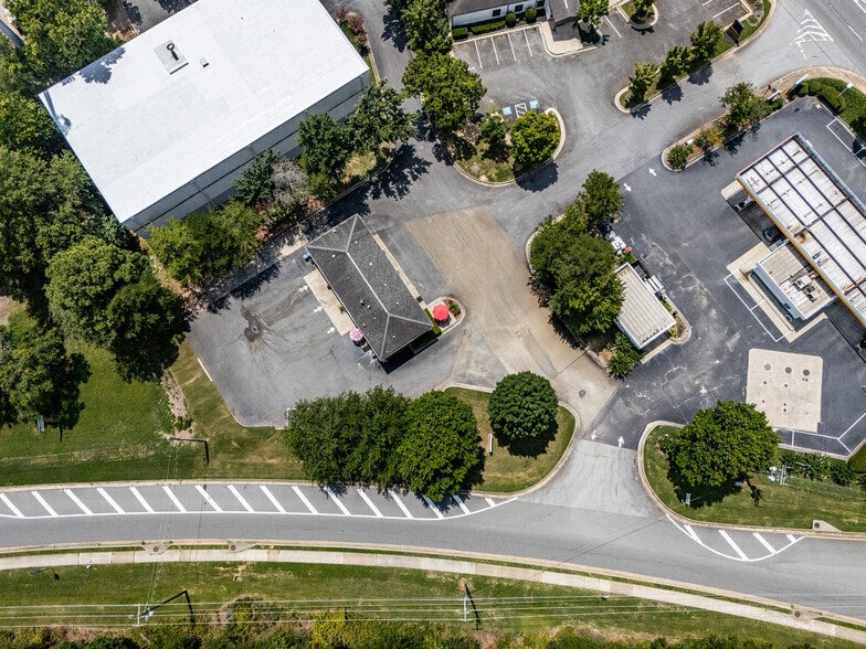 More Photos Of 4435 State Bridge Way, Alpharetta Auto Repair For Sale