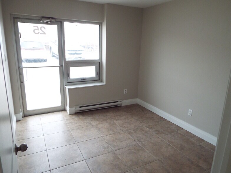 More Photos Of 1333 Boundary Rd, Oshawa Service For Lease