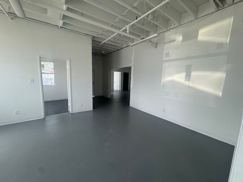 More Photos Of 401 Parr Blvd, Richmond Warehouse For Lease