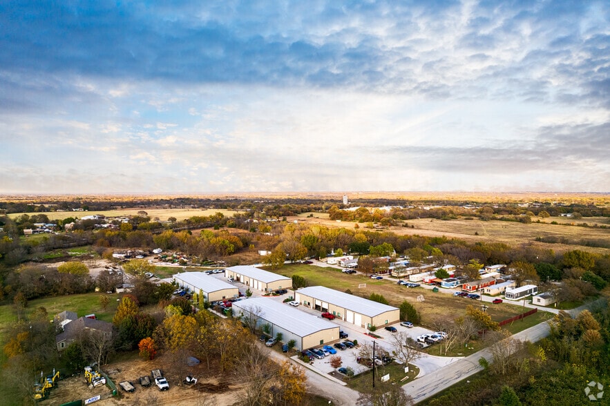 More Photos Of 5501 Fishtrap Rd, Denton Industrial For Sale