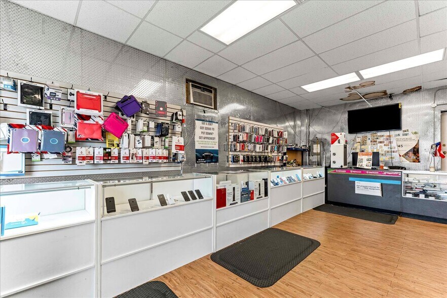 More Photos Of , Philadelphia General Retail For Sale