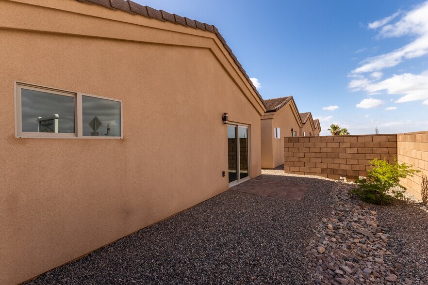 More Photos Of 2786 McCulloch N blvd, Lake Havasu City Multifamily For Sale