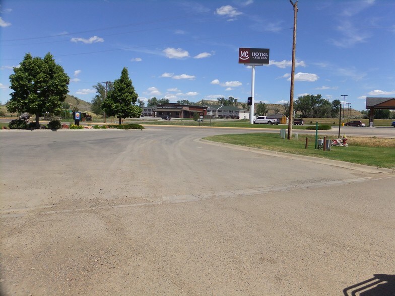 More Photos Of 1713 S Haynes Ave, Miles City Land For Sale