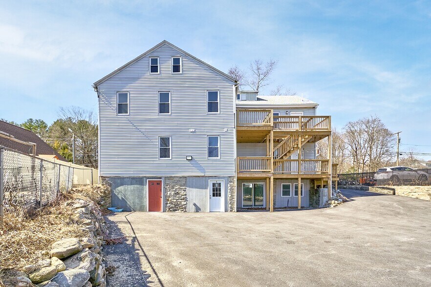 More Photos Of 8 Village St, Dudley Apartments For Sale