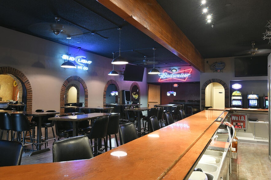 More Photos Of 239 Main St, Shelby Bar For Sale