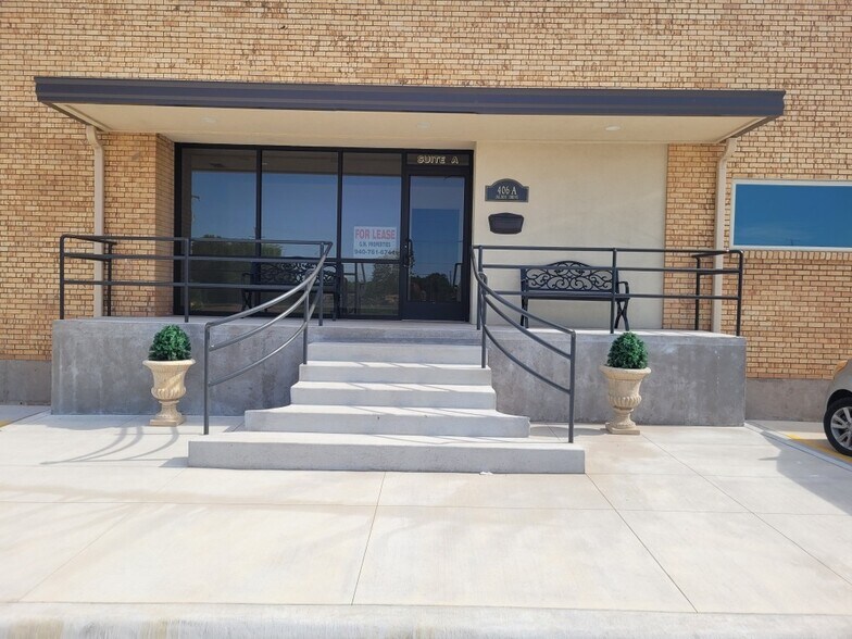 More Photos Of 406 Oak St, Wichita Falls Warehouse For Lease