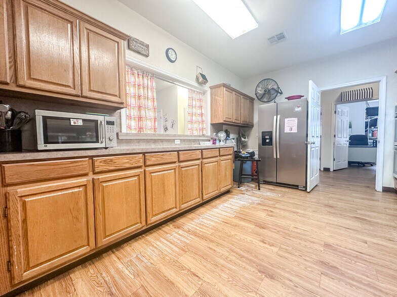 More Photos Of 710 W Broadway St, Collinsville Daycare Center For Sale