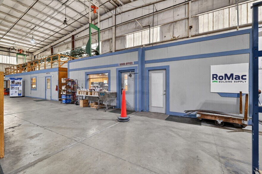 More Photos Of 722 Duck Lake Rd, Lady Lake Industrial For Sale