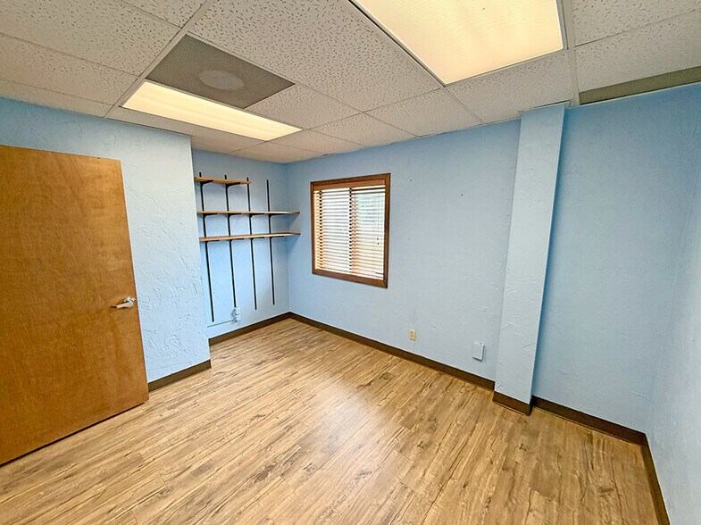 More Photos Of 531 Vandalia St, Collinsville Office For Sale