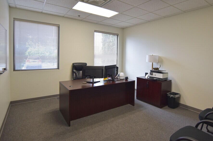 More Photos Of 630-634 Melrose Ave, Nashville Distribution For Lease