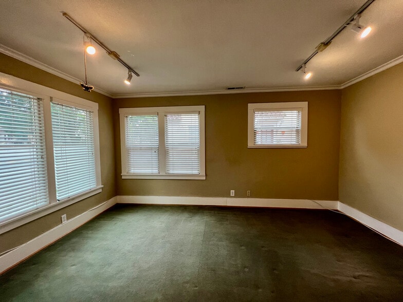 More Photos Of 2745 Porter St, Soquel Medical For Sale