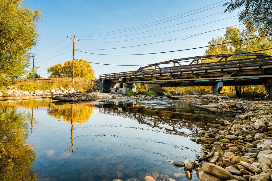 More Photos Of 100 US-14, Dayton Service For Sale