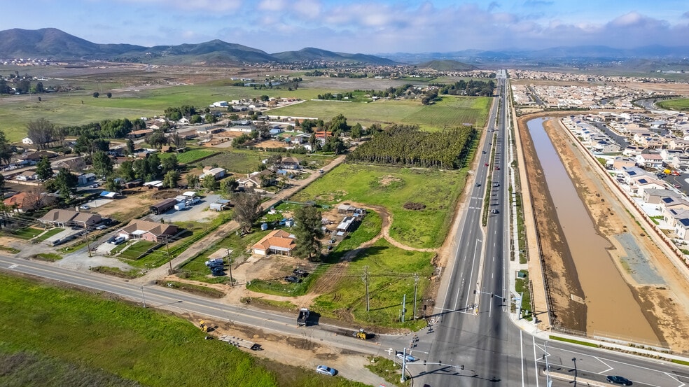 More Photos Of 26041 Murrieta Rd, Menifee Land For Lease