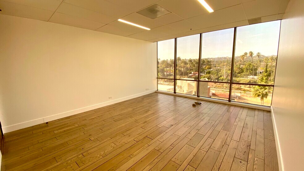 More Photos Of 433 N Camden Dr, Beverly Hills Coworking Space