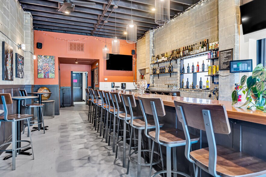 More Photos Of 1011 Del Paso Blvd, Sacramento Restaurant For Sale