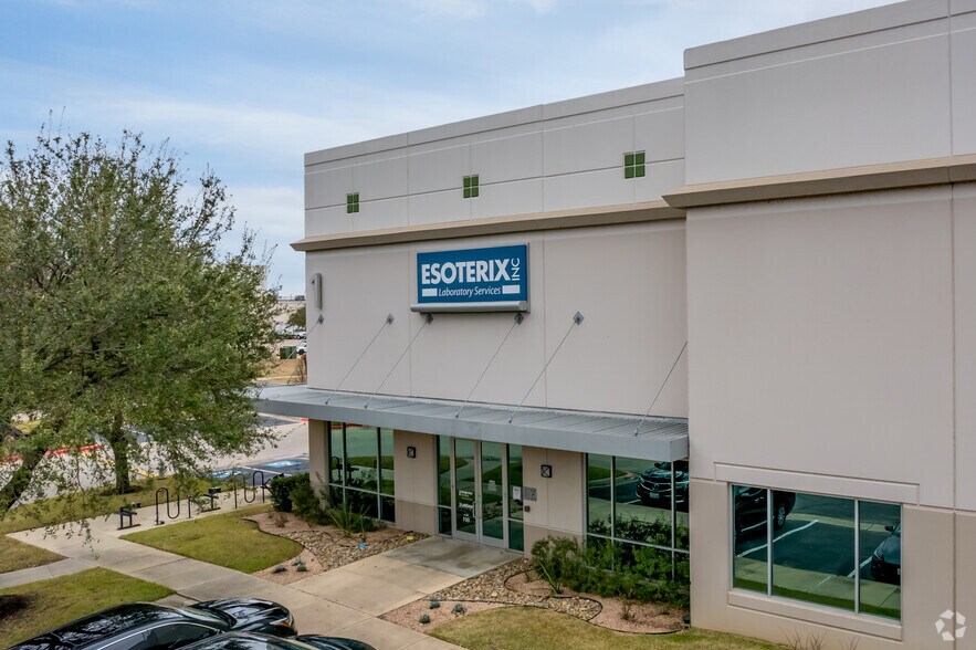 More Photos Of 4509 Freidrich Ln, Austin Warehouse For Lease