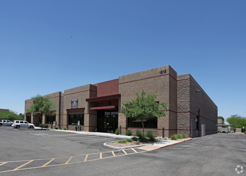 More Photos Of 1518 W Knudsen Dr, Phoenix Warehouse For Lease