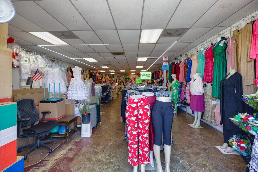 More Photos Of 1815 E Valley Pky, Escondido Storefront For Sale