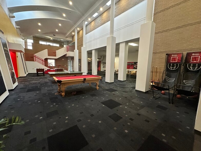 More Photos Of 7007 Discovery Blvd, Dublin Office For Sale