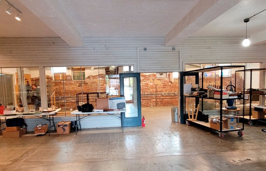 More Photos Of 421 Spicer St, Akron Religious Facility For Sale