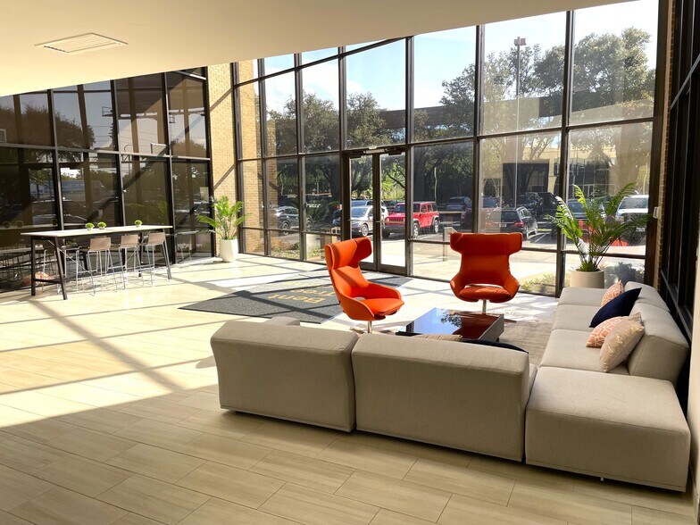 More Photos Of 17130 N Dallas Pky, Dallas Office For Lease