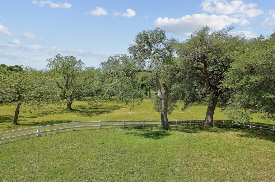 More Photos Of 1087 Seawillow Rd, Lockhart Land For Sale