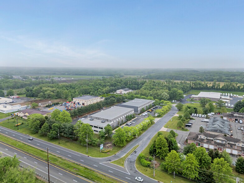 More Photos Of 500 Park Ave, Manalapan Township Medical For Lease