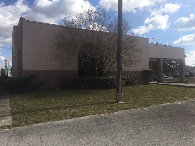 More Photos Of 15102 N Florida Ave, Tampa Freestanding For Lease