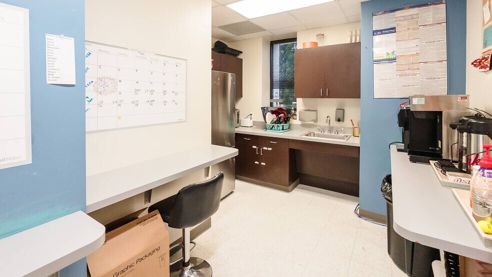 More Photos Of 3607 Manor Rd, Austin Medical For Lease