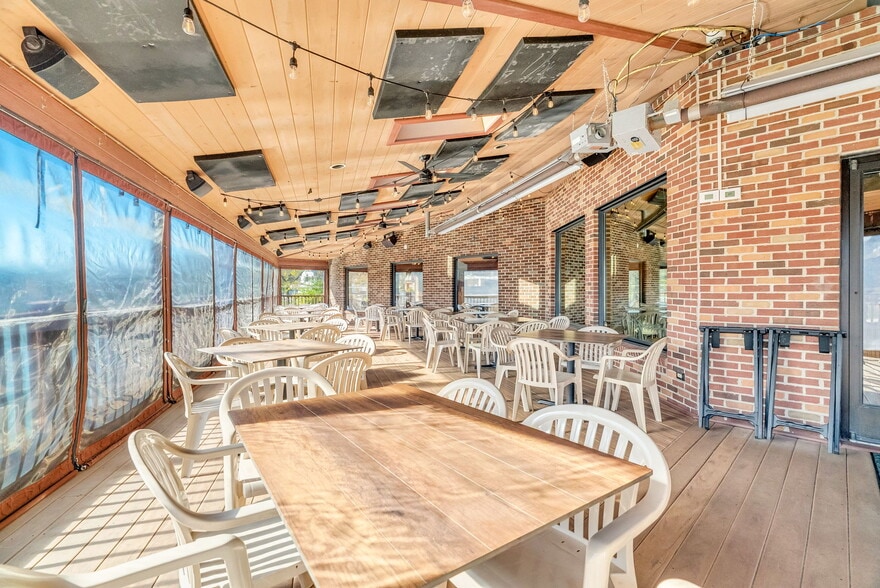 More Photos Of 119 Clinton Ave, Saint Clair Restaurant For Sale