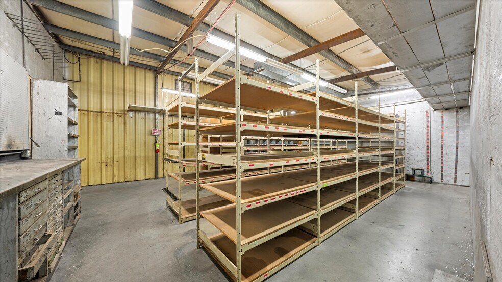 More Photos Of 1722 Morgan Rd, Sunnyside Warehouse For Sale
