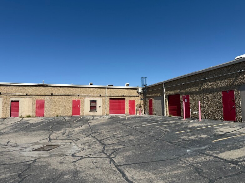 More Photos Of 6000 Welch Ave, El Paso Flex For Sale