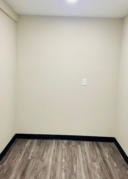 More Photos Of 440 E Southern Ave, Phoenix Medical For Lease