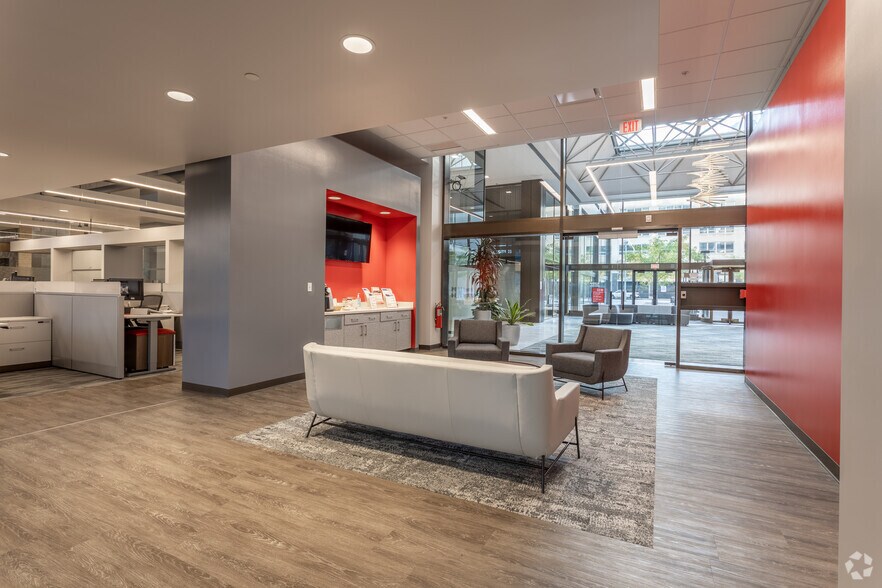 More Photos Of 1300 E 9th St, Cleveland Office For Lease