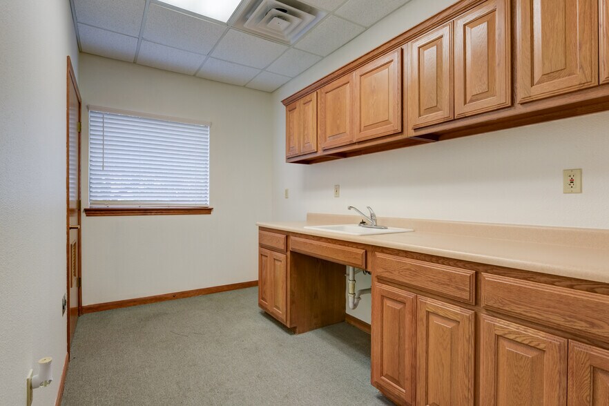 More Photos Of 19365 FM 2252, Garden Ridge Office For Lease