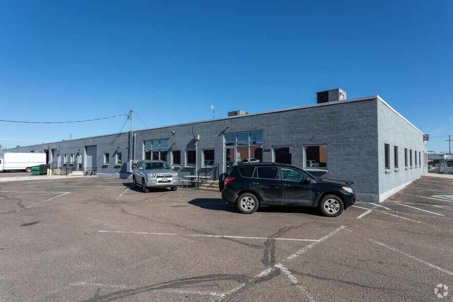 More Photos Of 2452-2488 W 2nd Ave, Denver Warehouse For Lease