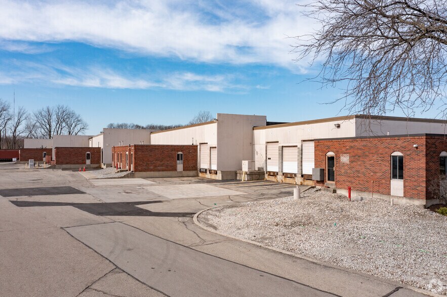 Primary Photo Of 2447 E River Rd, Moraine Warehouse For Lease