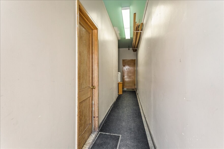 More Photos Of 19 N Main St, Tioga Bar For Sale
