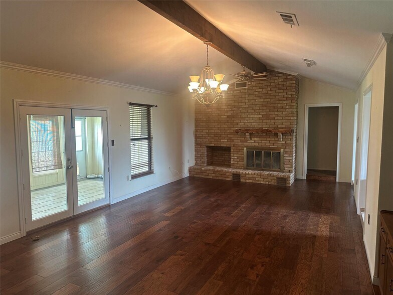 More Photos Of 12869 FM 1385, Pilot Point Flex For Lease