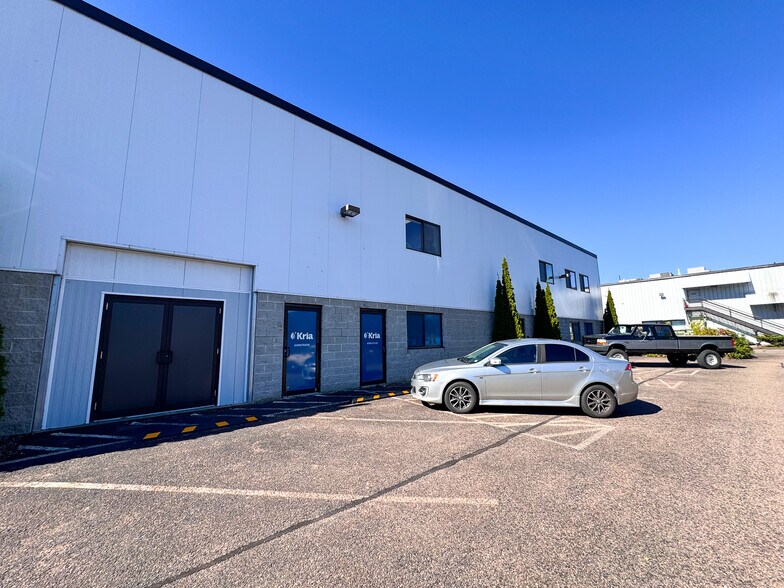 More Photos Of 856 Hercules Dr, Colchester Warehouse For Lease