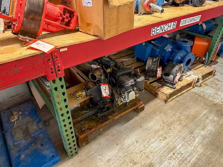 More Photos Of 5640 44th Ave S, Clinton Office For Sale