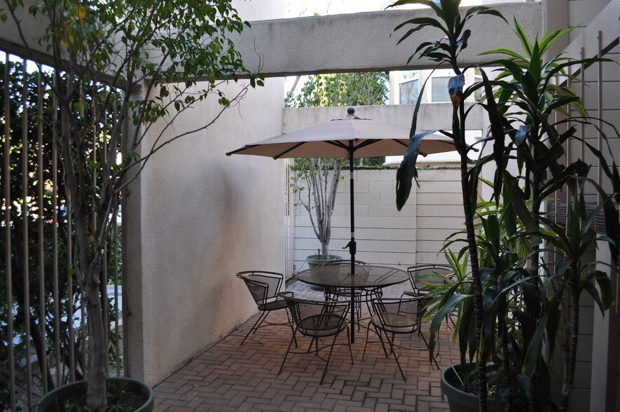 More Photos Of 222 E Glenarm St, Pasadena Loft Creative Space For Lease