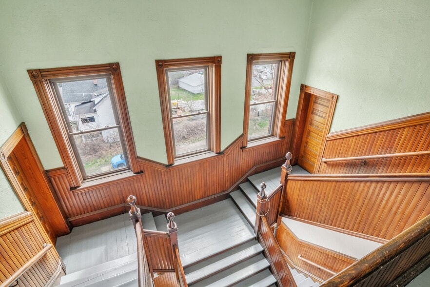 More Photos Of 34 N Main St, Orange Schools For Sale