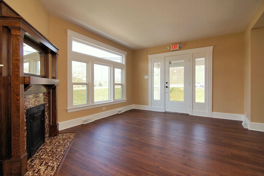 More Photos Of 1220 Belleview Dr, Lawrenceburg Office For Lease