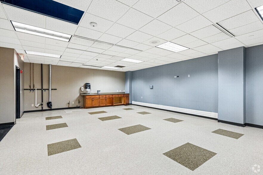 More Photos Of 100 W College Ave, Appleton Office For Sale