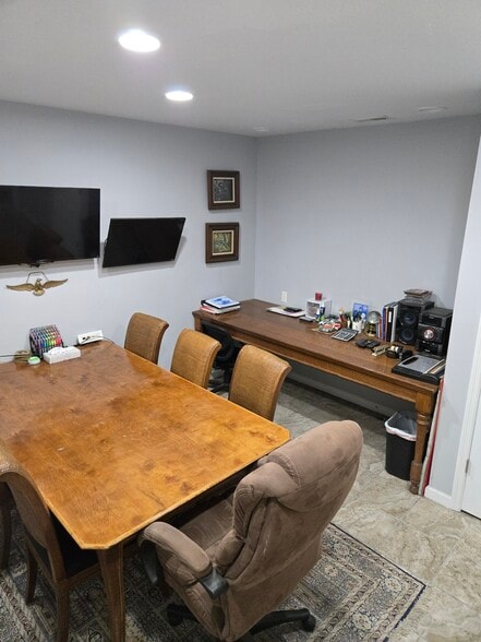 More Photos Of 1315 S Water Ave, Gallatin Freestanding For Lease