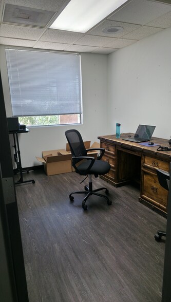 More Photos Of 1815 W Saint Marys Rd, Tucson Medical For Sale