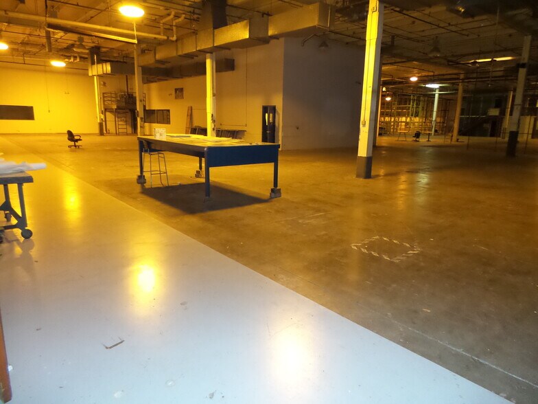 More Photos Of 19215 Vashon Hwy SW, Vashon Island Warehouse For Lease