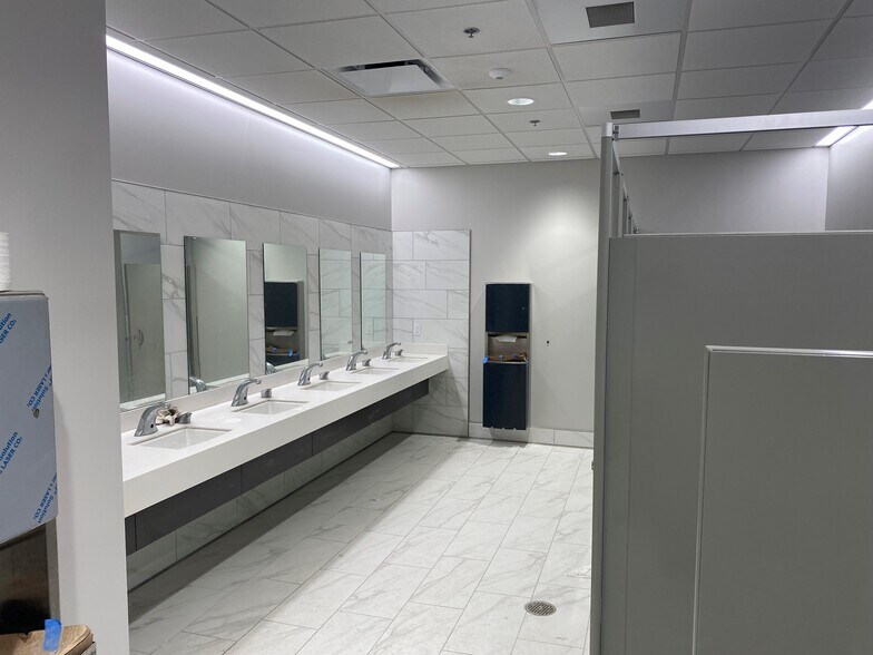More Photos Of 75 Hopper Pl, Pittsburgh Office For Lease